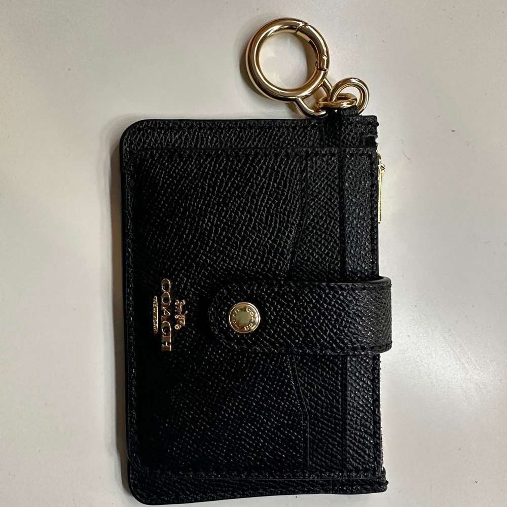 SOLD 🚫 Coach Attachment Card Case